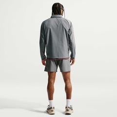 Jaqueta Nike UV Repel Miler Masculina - Foto 5