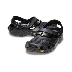 Sandália crocs batmóvel classic clog t black - Unissex - Foto 4