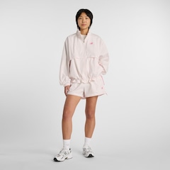 Shorts New Balance Trackside Woven Feminino - Foto 6
