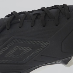 Chuteira de Campo Adulto Umbro Attak III All Black - Foto 7