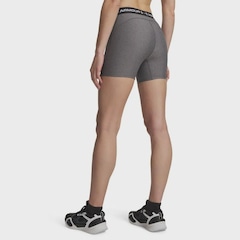 Short de Treino Under Armour HeatGear Middy - Feminino - Foto 2