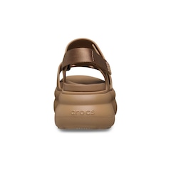 Sandália Crocs Soho Y Strap Sandal Sepia - Unissex - Foto 7