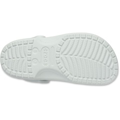 Sandália Crocs Classic Tinted Metallic Clog Moonlight - Unissex - Foto 5