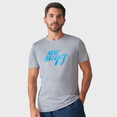 Camiseta New Balance Sport Graphic Masculina - Foto 2