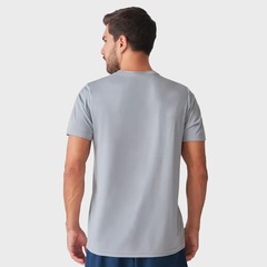 Camiseta New Balance Sport Graphic Masculina - Foto 3