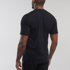 Camiseta Umbro Essential Logo - Masculina - Foto 3