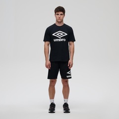 Camiseta Umbro Essential Logo - Masculina - Foto 6