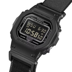 Relógio Casio G-Shock DW-5600MNC-1DR - Foto 5