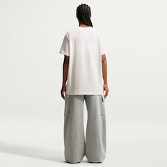 Camiseta Nike Sportswear Classic Oversized Feminina - Foto 5
