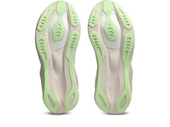 Tênis Asics Novablast 6 - Feminino - Foto 8