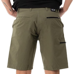 Bermuda Oakley Hybrid 365 Shorts 19" Masculina - Foto 2