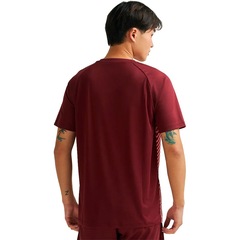 Camiseta Umbro Pro 5 - Masculina - Foto 4