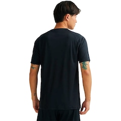 Camiseta Umbro Adamant Masculina - Foto 2
