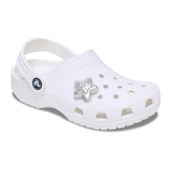 Jibbitz™ Crocs Medalhão Estrela de Prata Único - Unissex - Foto 3