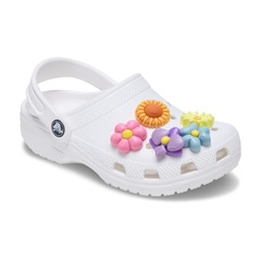 Jibbitz™ Crocs Flores Fofas Pack Com 5 Peças Único - Unissex - Foto 2
