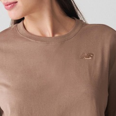 Camiseta New Balance Small Logo Feminina - Foto 4