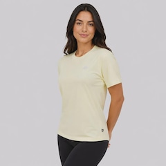 Camisa New Balance Essentials SL Feminina - Foto 3