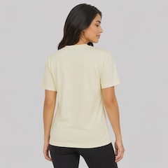 Camisa New Balance Essentials SL Feminina - Foto 4