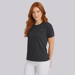 Camisa New Balance Essentials SL Feminina - Foto 2
