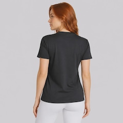 Camisa New Balance Essentials SL Feminina - Foto 4