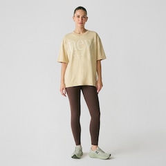 Camiseta New Balance Reimagined Oversized Feminina - Foto 2