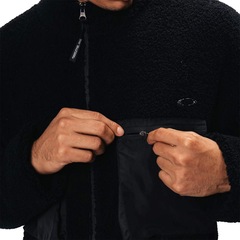 Jaqueta Oakley Essential Sherpa Masculina - Foto 4