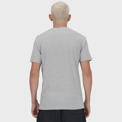Camiseta New Balance Essentials Grey - Masculina - Foto 3