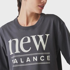 Camiseta New Balance Reimagined Washed - Feminina - Foto 2