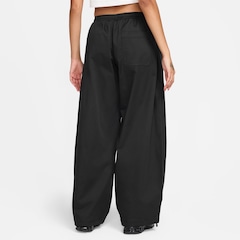 Calça Nike Street Utility Woven Oversized Feminina - Foto 3