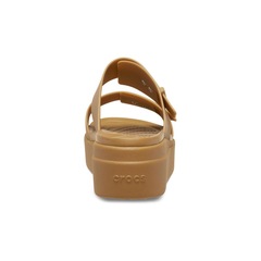 Sandália Crocs Brooklyn Low Wedge W Sandal Umber - Unissex - Foto 6