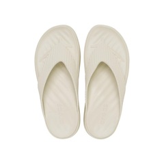 Sandália crocs getaway groove platform flip sandstone - Unissex - Foto 5