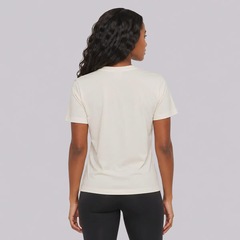 Camiseta Fila Regular Sports Club Graphic Feminina - Foto 4