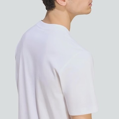 Camiseta adidas Real Madrid DNA Gráfica Masculina - Foto 4