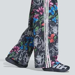 Calça adidas Farm Tiro Florida Feminina - Foto 4