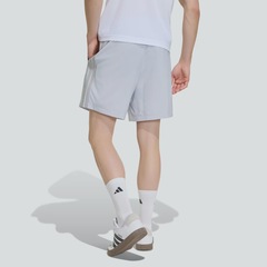 Shorts adidas Essential Três Listras Chelsea - Masculino - Foto 2