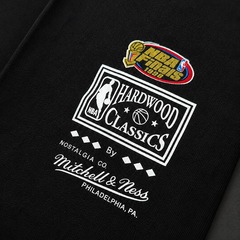 Camiseta Mitchell & Ness Oversized Happy Rodman Chicago Bulls - Masculina - Foto 3