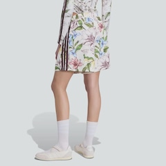 Shorts adidas Farm Flores Feminino - Foto 2