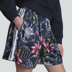 Shorts adidas Farm Flores Feminino - Foto 5