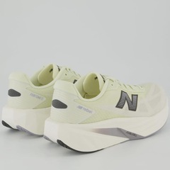 Tênis Masculino New Balance Fuelcell Rebel V5 - Foto 3