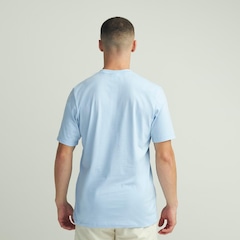 Camiseta Umbro Essential - Masculina - Foto 4