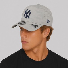 Boné Unissex New Era New York Yankees 970 Performance MLB Aba Curva - Foto 4