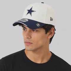 Boné Unissex New Era Dallas Cowboys 3930 NFL Brasil Game 2026 Aba Curva - Foto 6