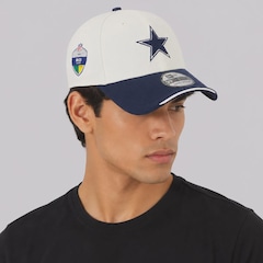 Boné Unissex New Era Dallas Cowboys 3930 NFL Brasil Game 2026 Aba Curva - Foto 7