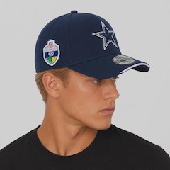 Boné Unissex New Era Dallas Cowboys 3930 NFL Brasil Game 2026 Aba Curva - Foto 7