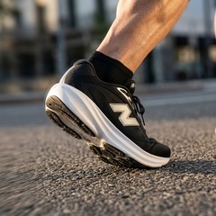 Tênis Masculino New Balance Fresh Foam 680V9 - Foto 7
