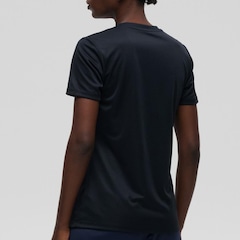 Camiseta Umbro Striker Premium - Feminina - Foto 2