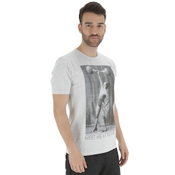 Camiseta Oxer Meet At The Bar - Masculina - BEGE