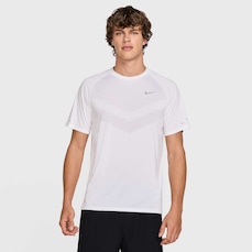 Imagem do produto Camiseta Masculina Nike Manga Curta Dri-fit ADV Stride na posição 33 de 5
