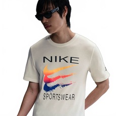 Camiseta Nike Swoosh - Masculina