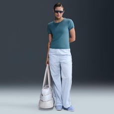 Camiseta Nike Sportswear Chill Knit - Feminina